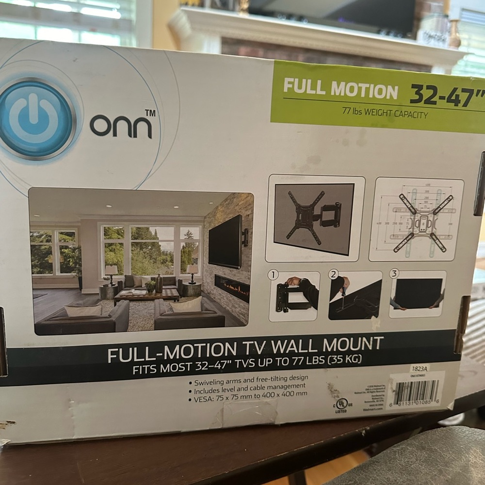 ONN Full Motion Audio Video Mount for TV's 32-47 Max Loading Weight 77 lbs